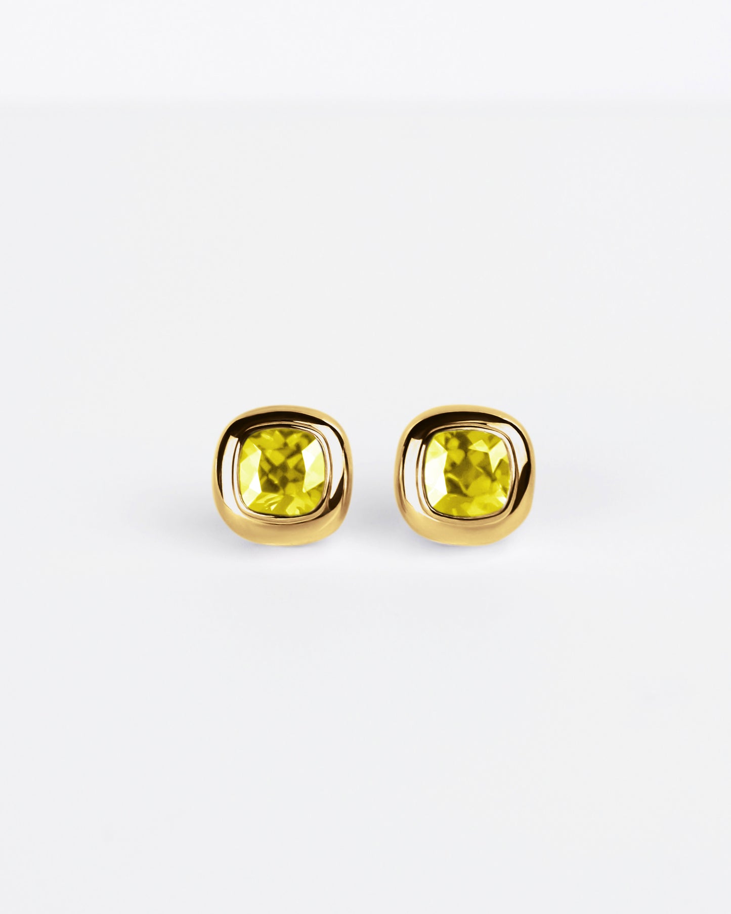Large Puff Stud Earrings in 18K Gold