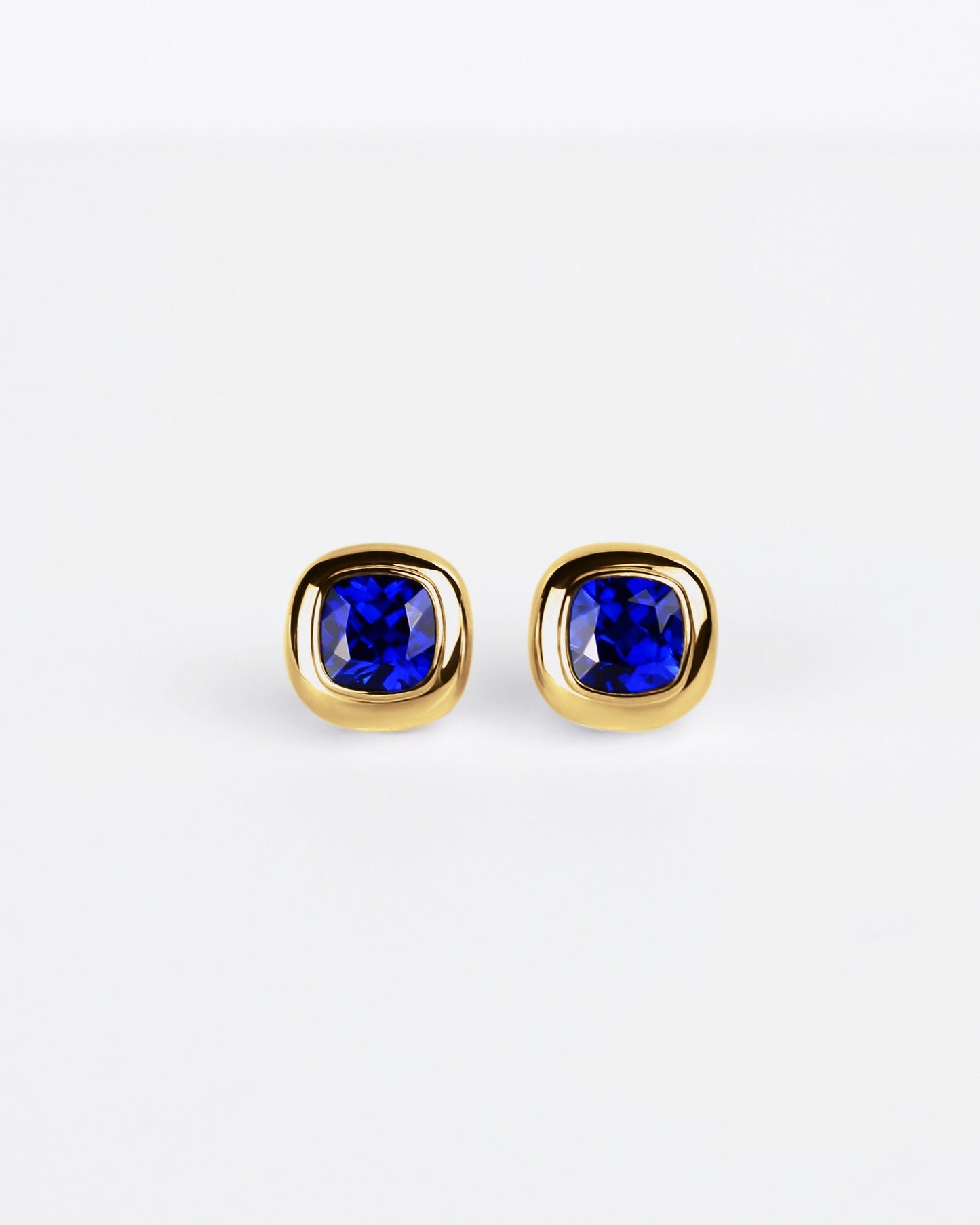 Large Puff Stud Earrings in 18K Gold