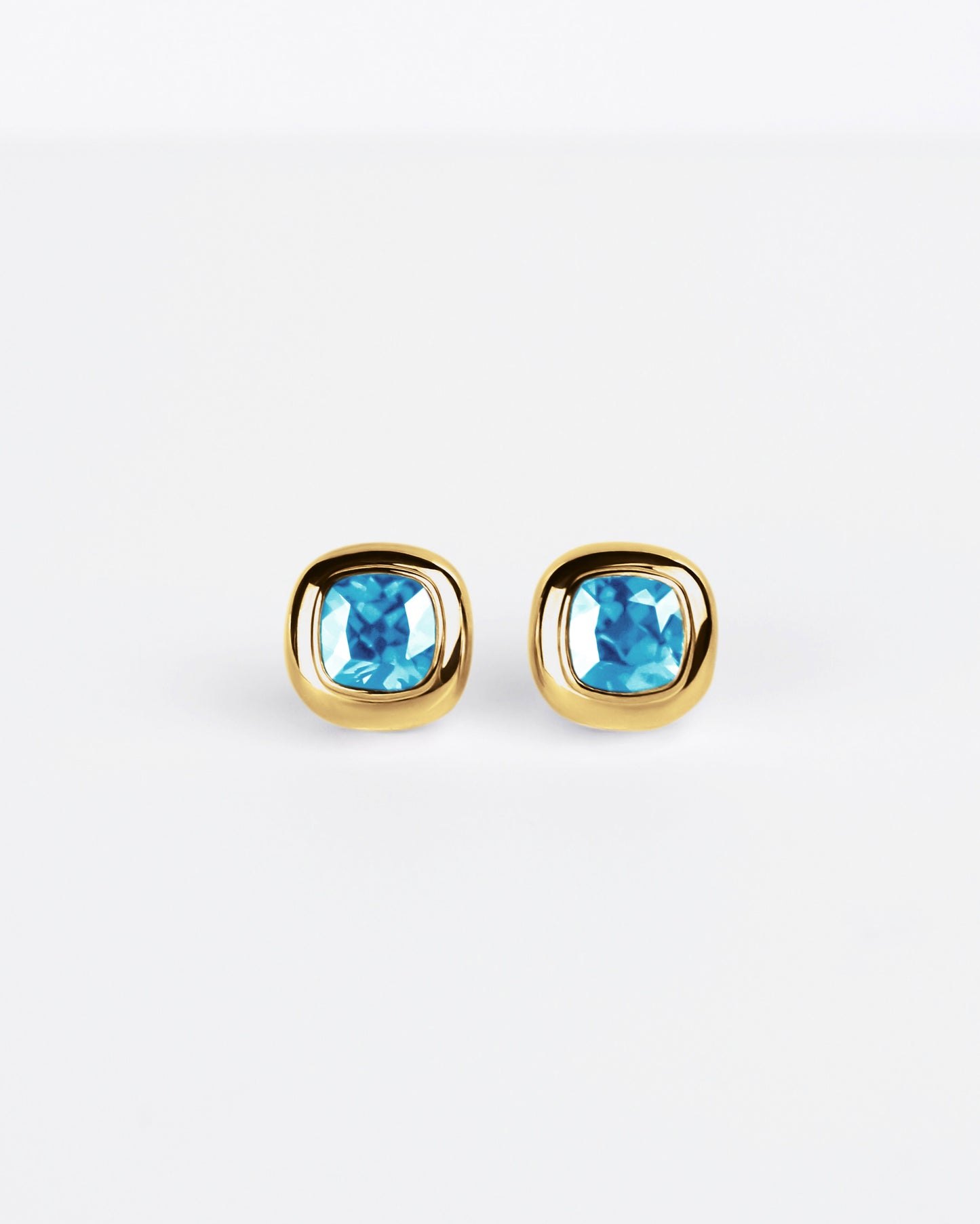 Large Puff Stud Earrings in 18K Gold