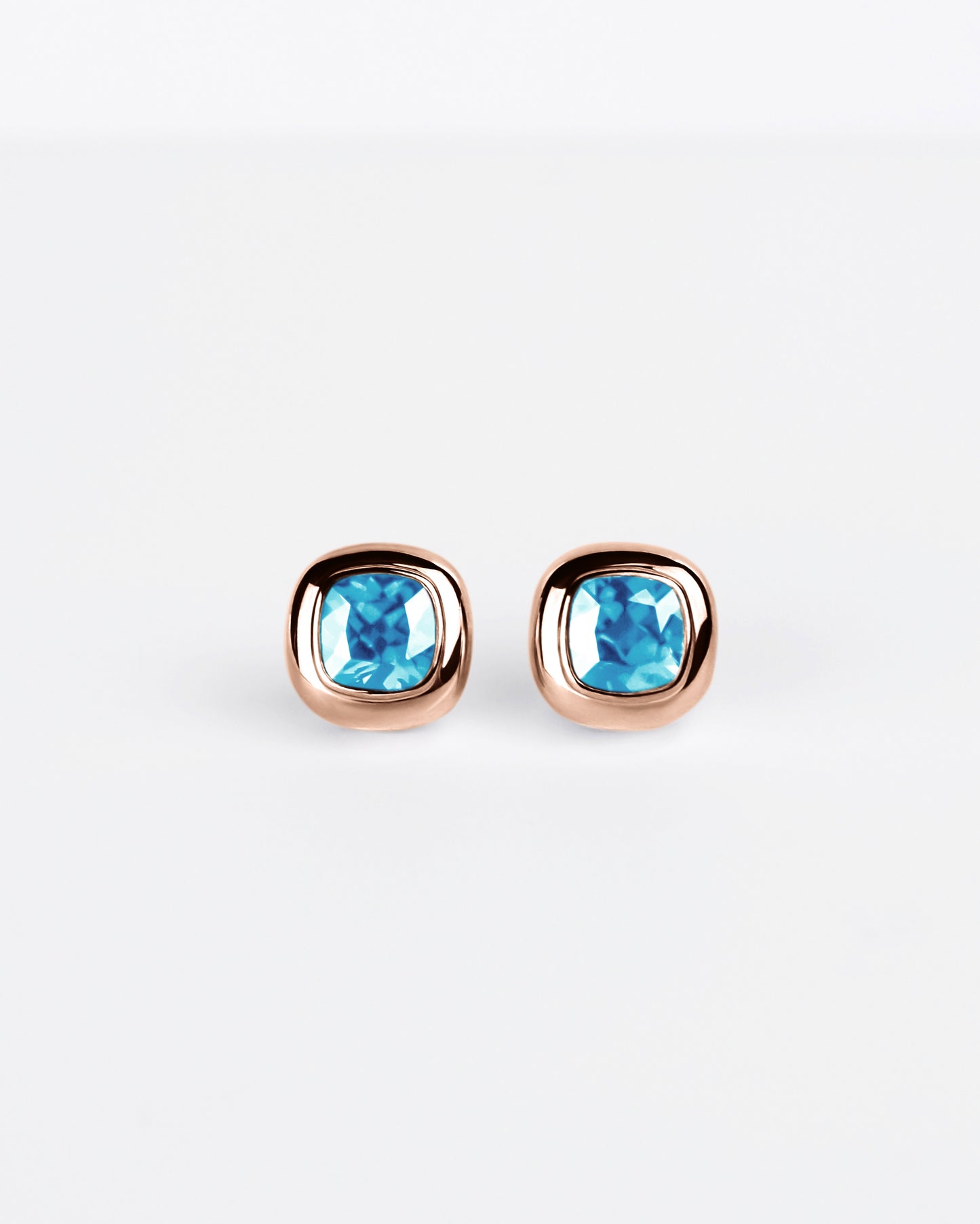 Large Puff Stud Earrings in 18K Gold
