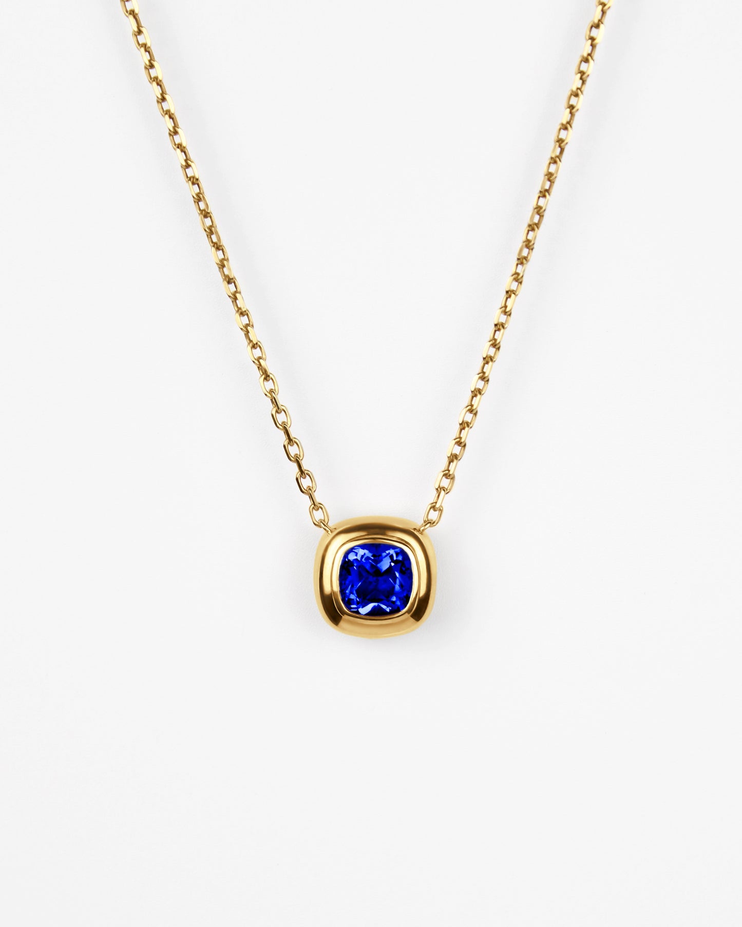 Large Puff Pendant in 18K Gold