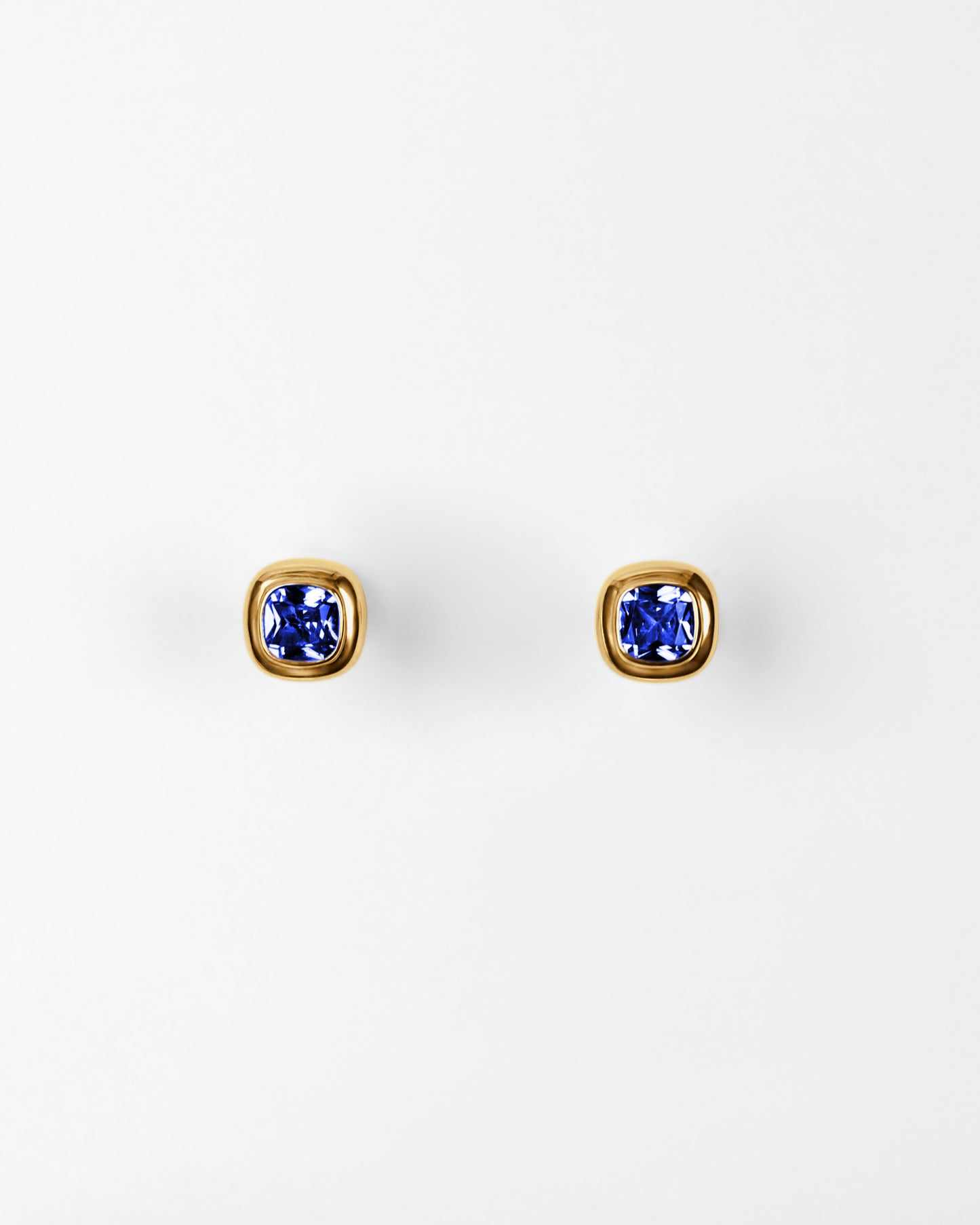Puff Stud Earrings in 18K Gold