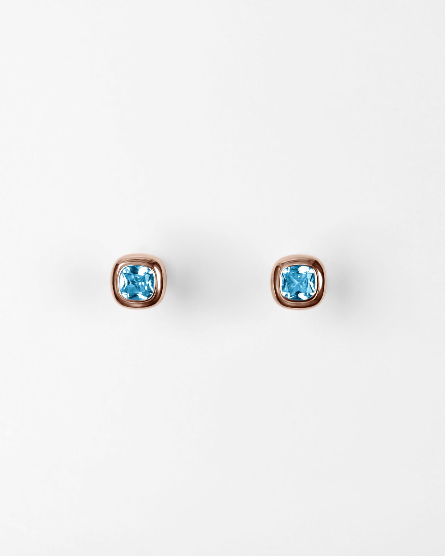 Puff Stud Earrings in 18K Gold