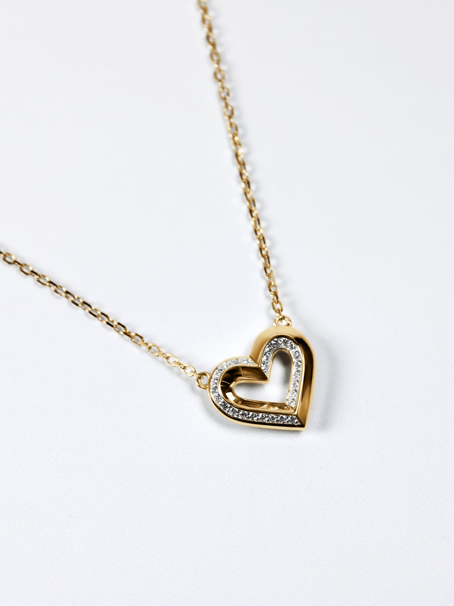 Diamond Heart Pendant in 18K Gold