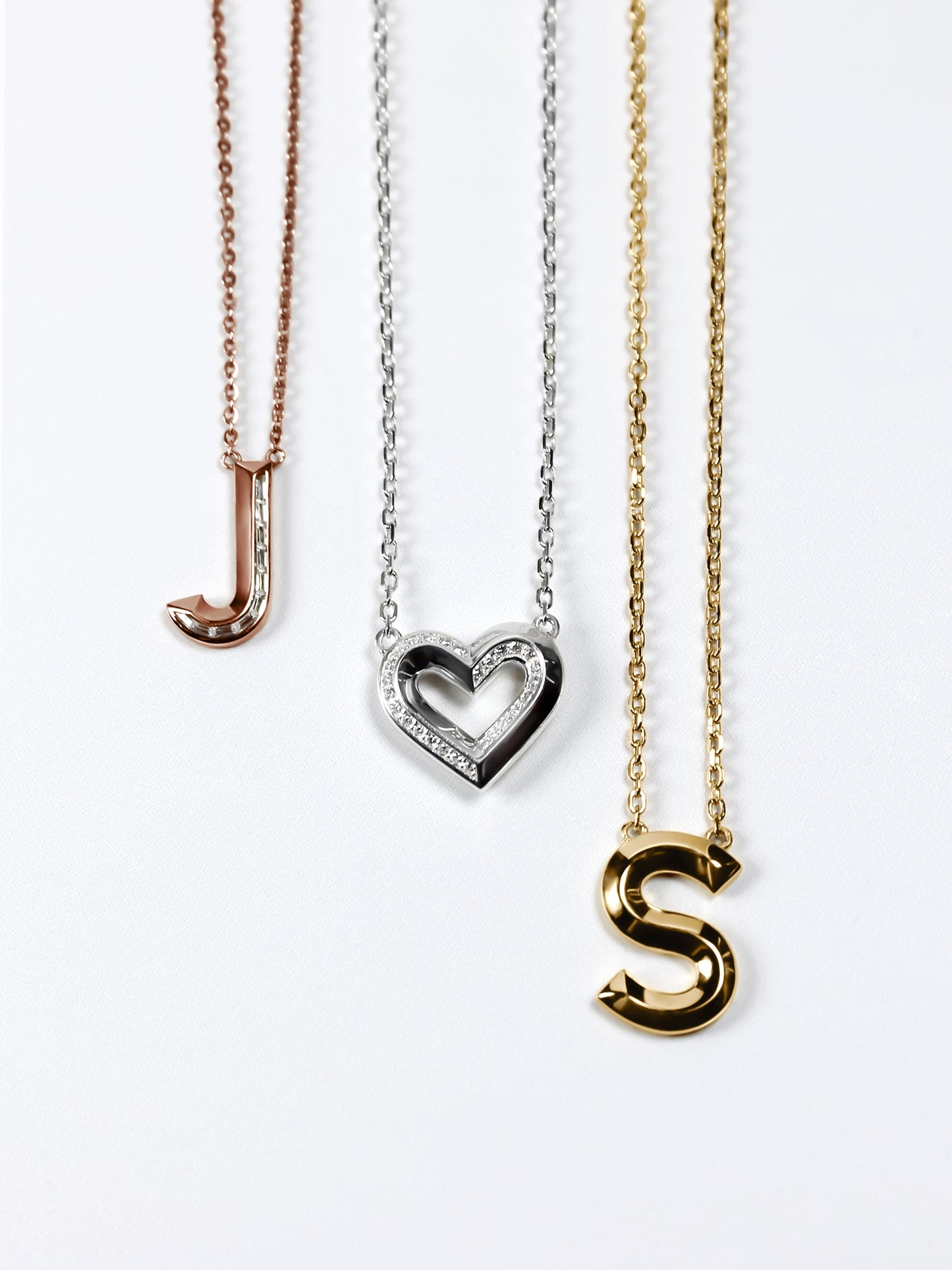 Diamond Heart Pendant in 18K Gold