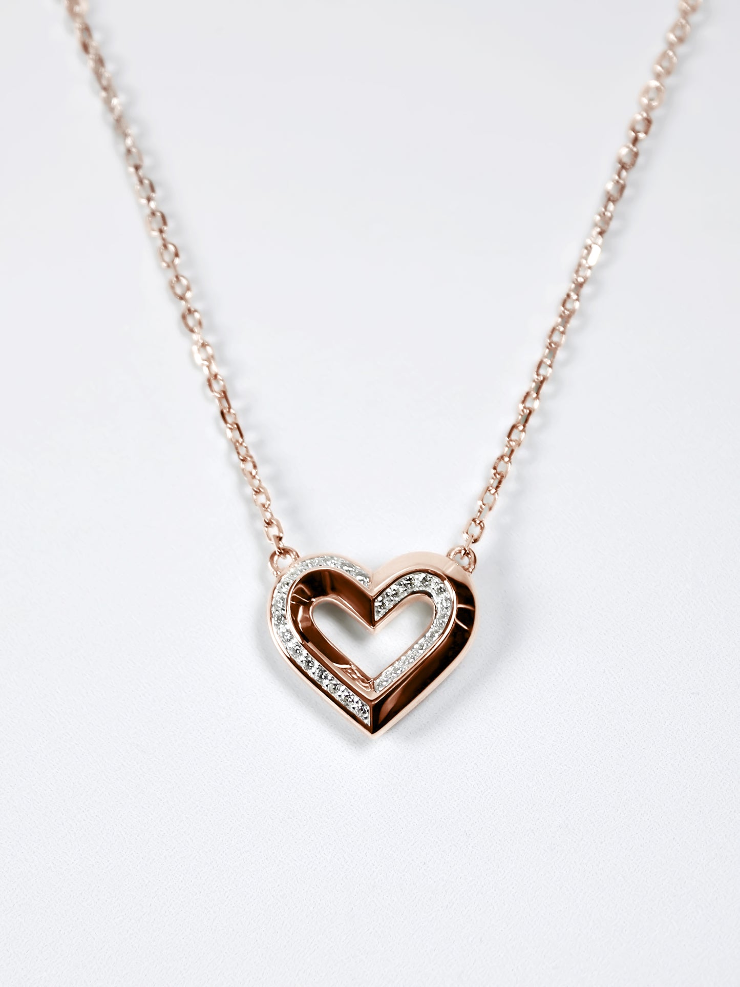 Diamond Heart Pendant in 18K Gold
