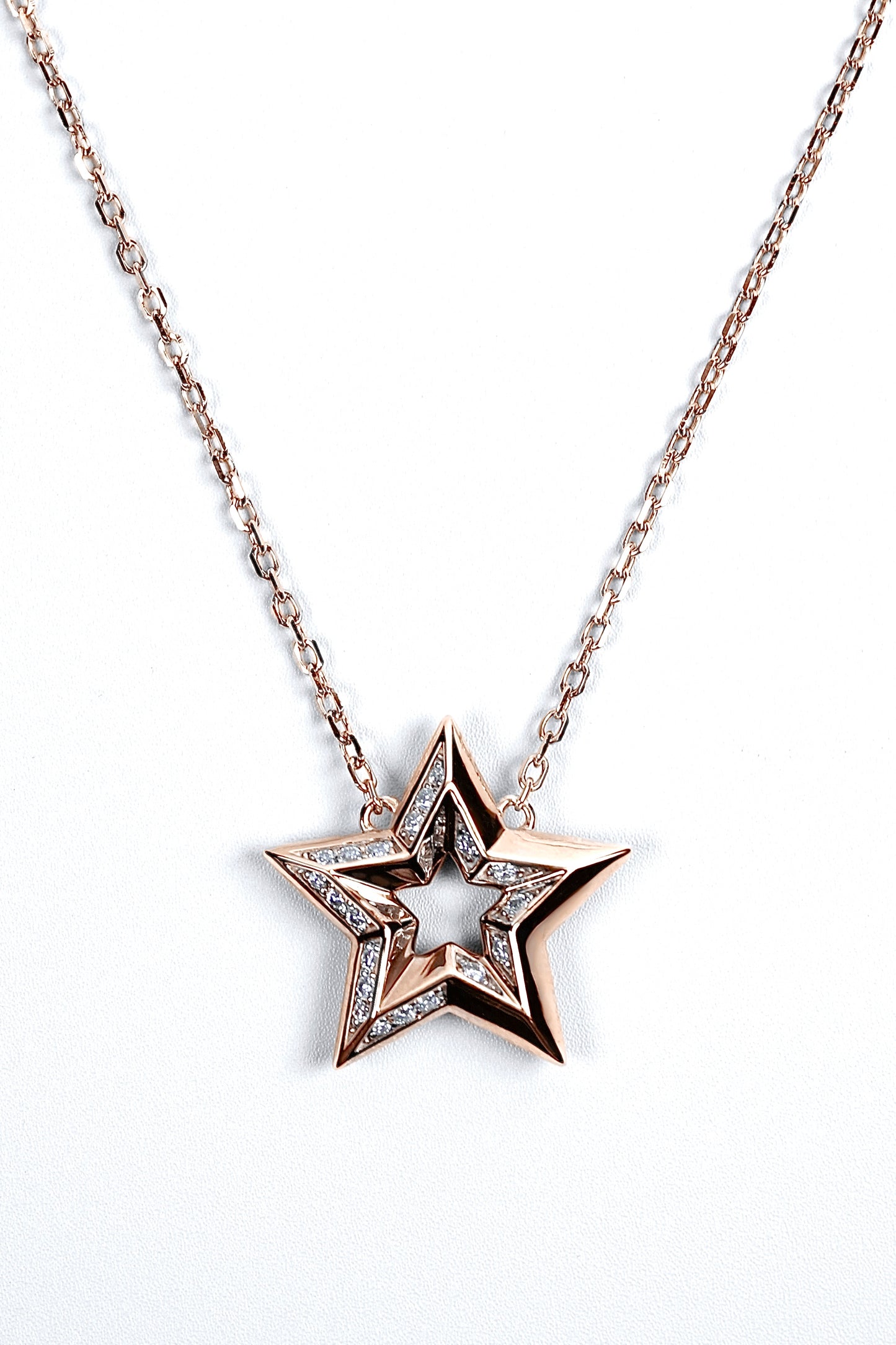 Lucky Star Diamond Pendant in 18K Gold