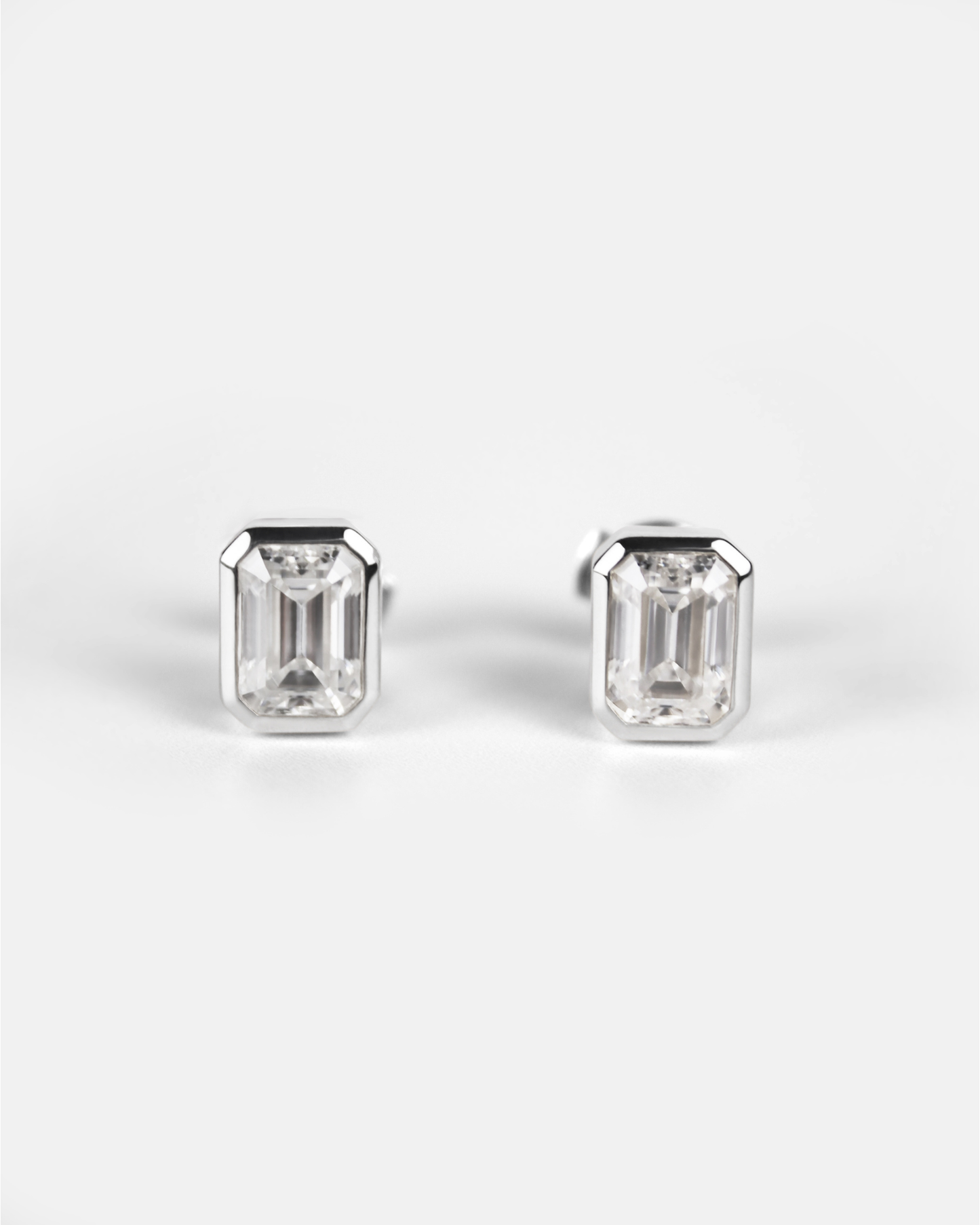 Brix Stud Earrings in 18K Gold