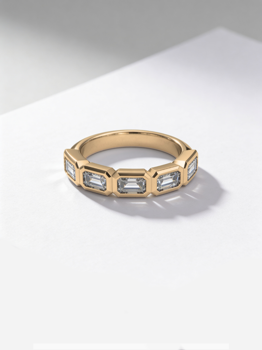 Brix Ring in 18k Gold with Diamonds
