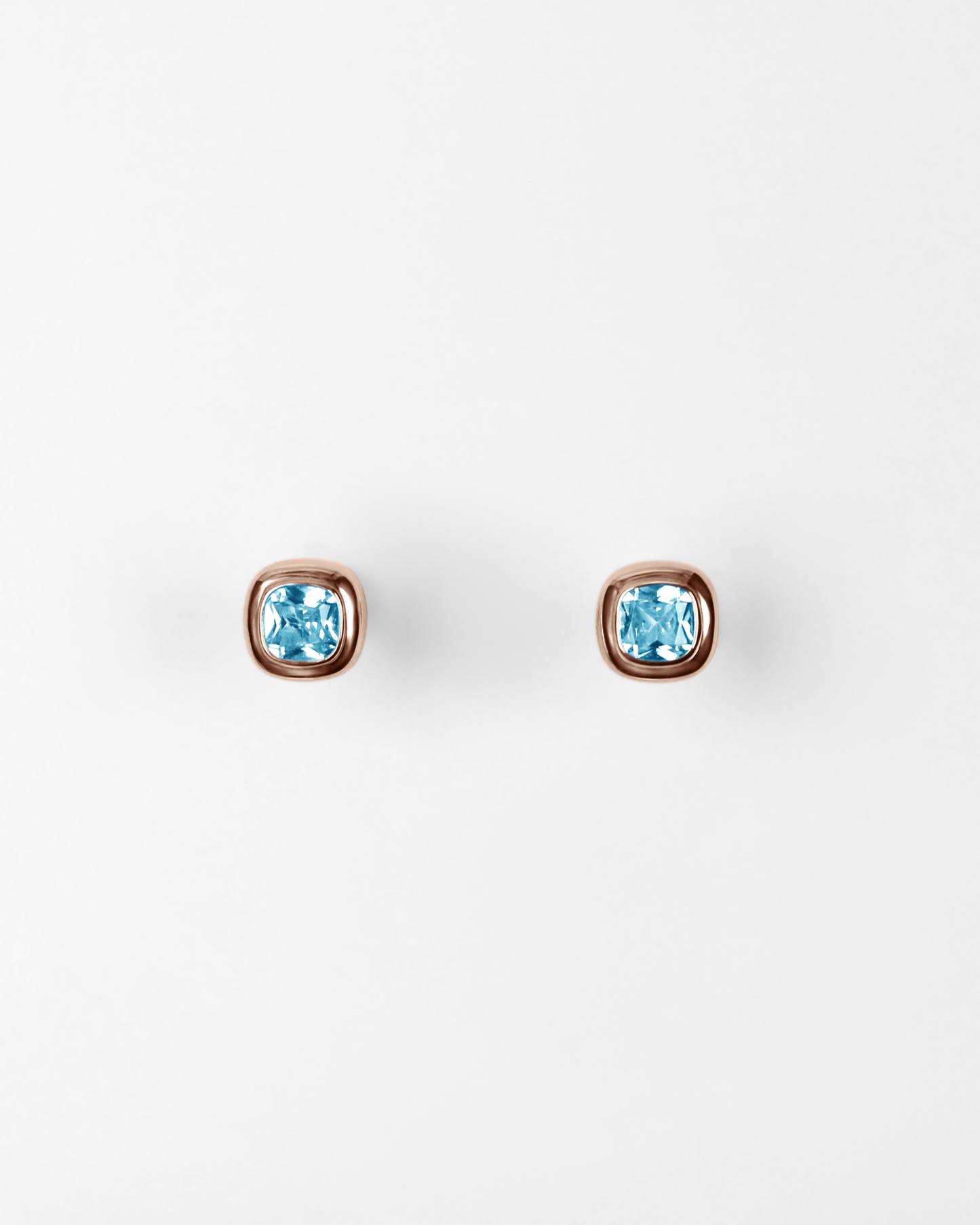 Puff Stud Earrings in 18K Gold