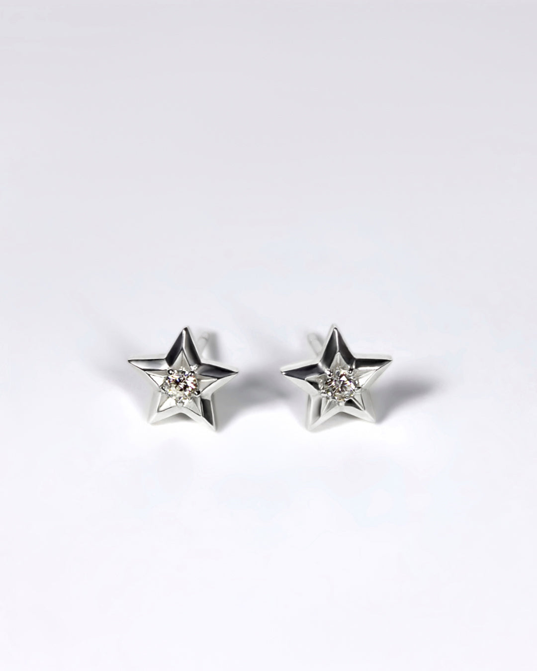 Diamond Star Stud Earrings in 18K Gold