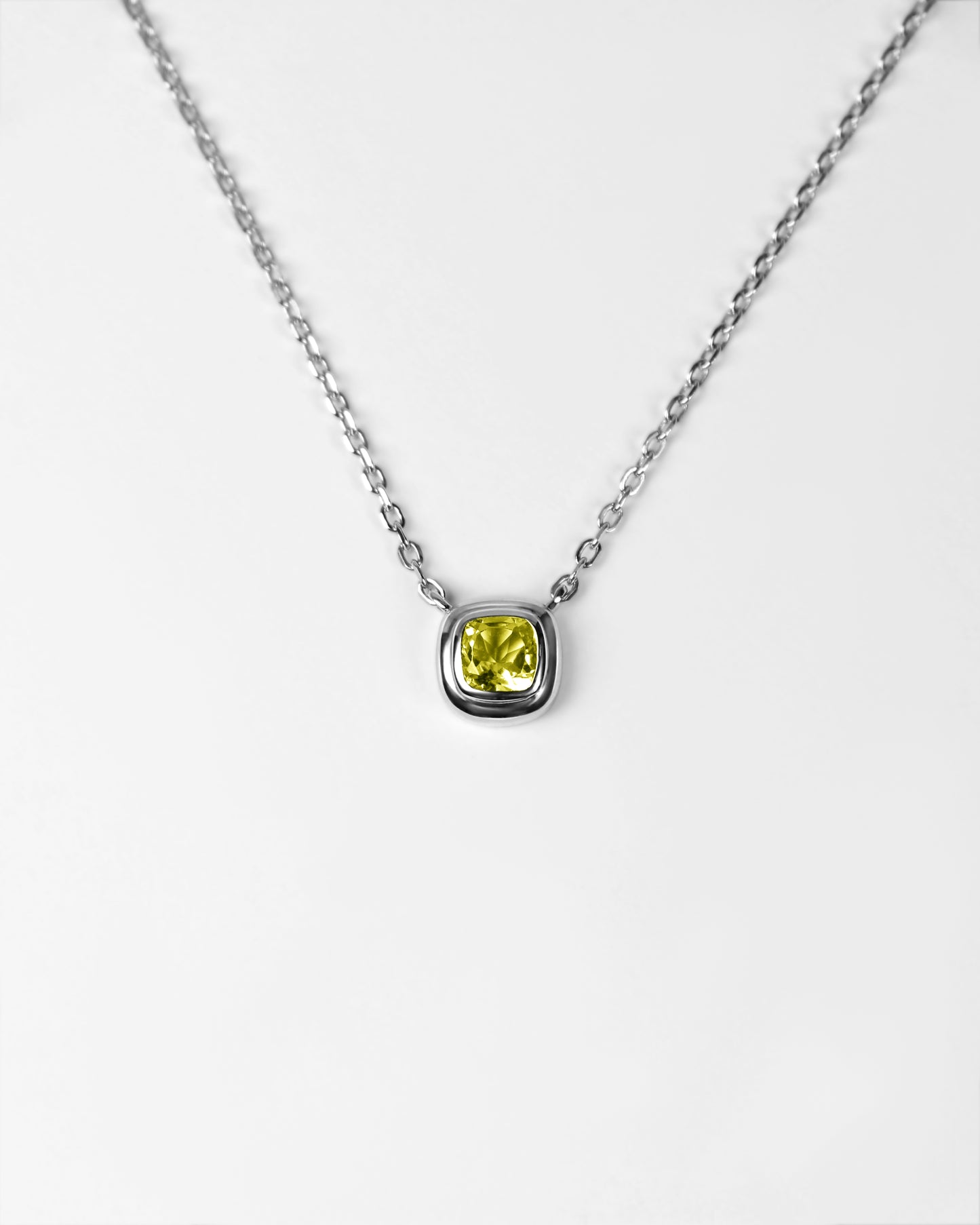Puff Pendant in 18K Gold