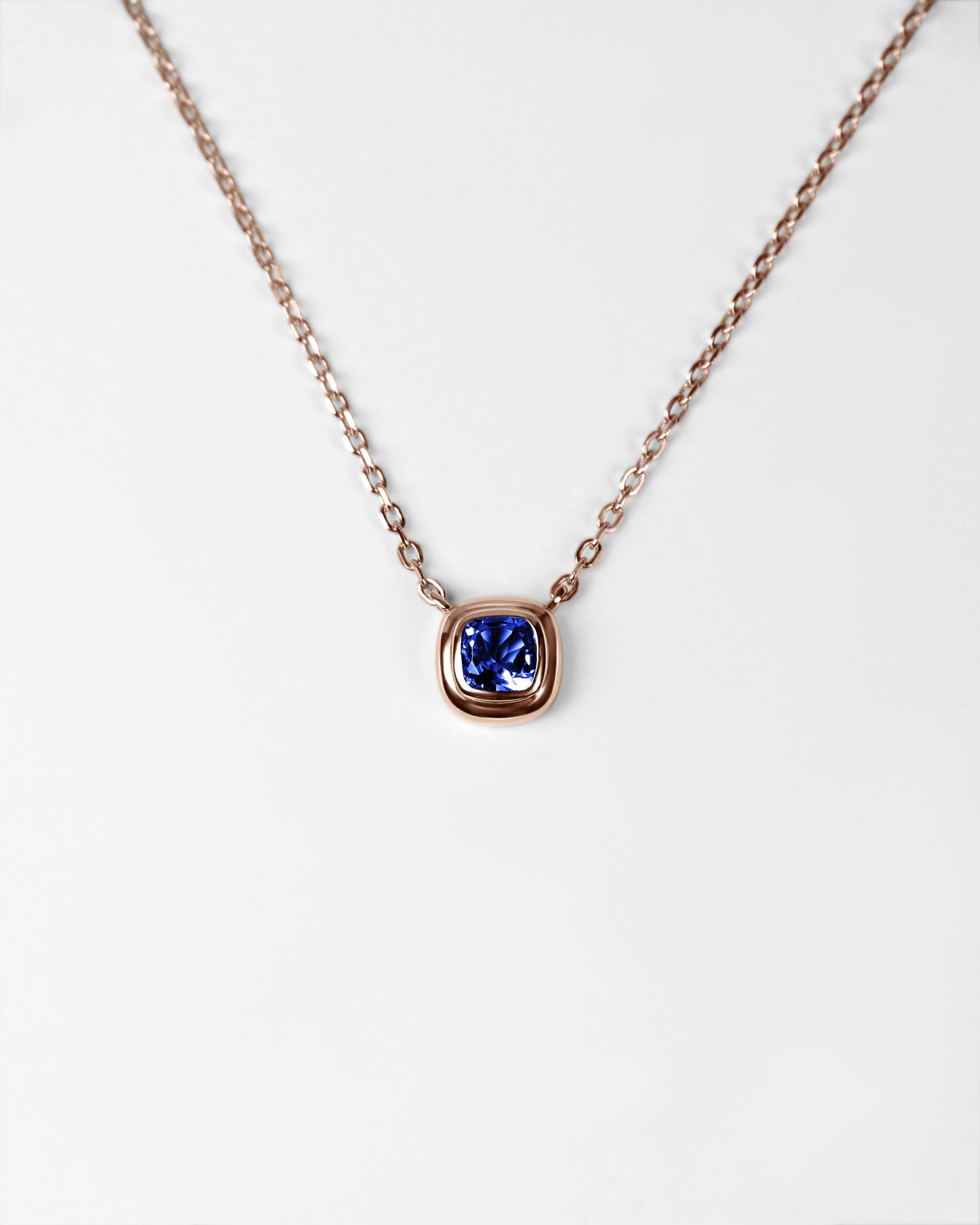 Puff Pendant in 18K Gold