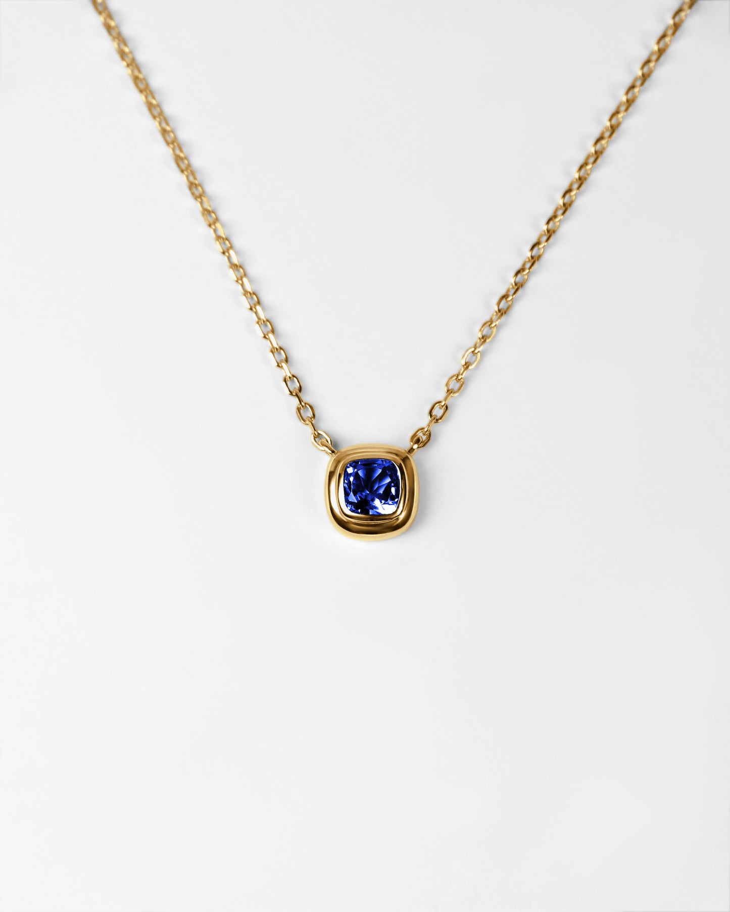 Puff Pendant in 18K Gold