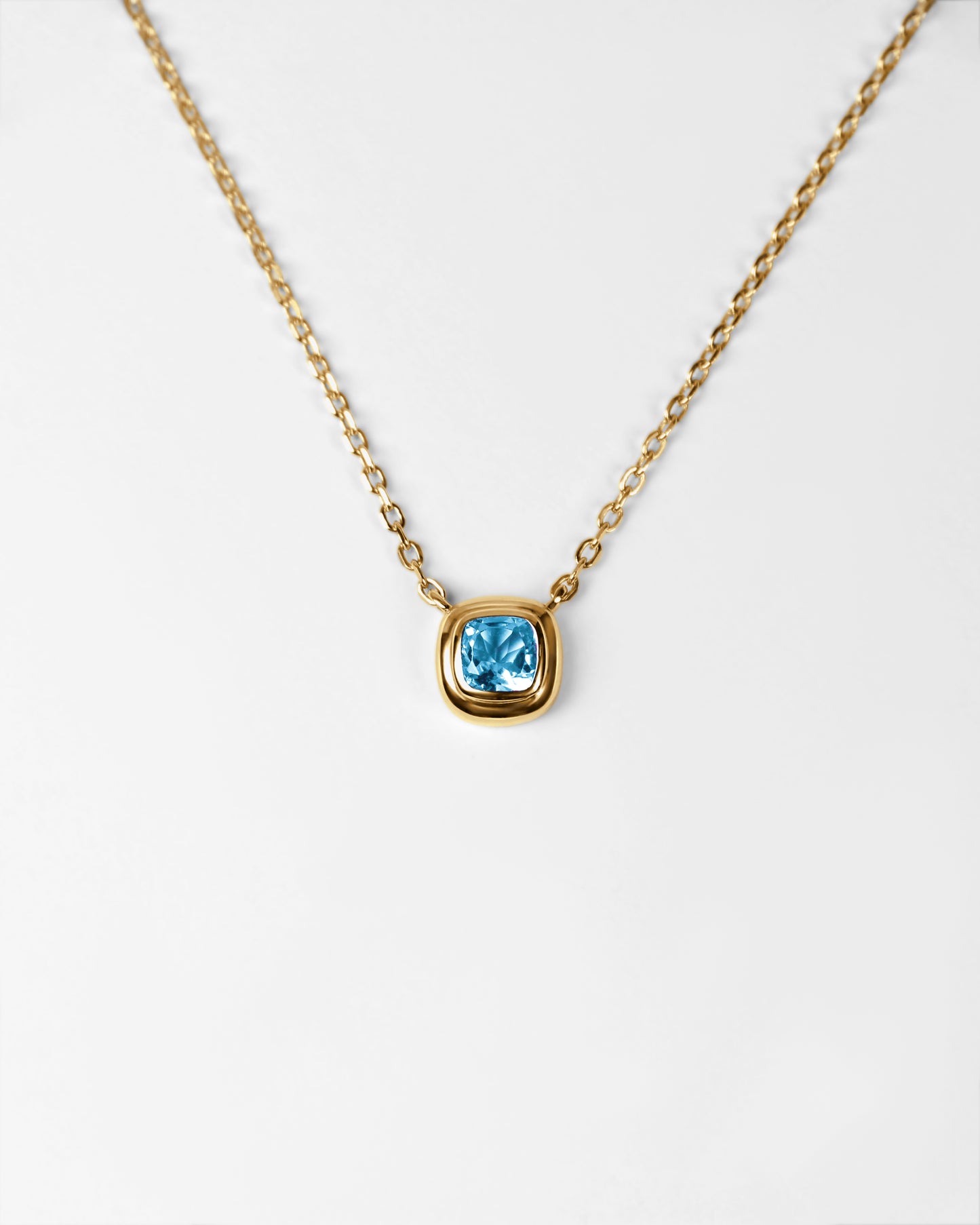 Puff Pendant in 18K Gold