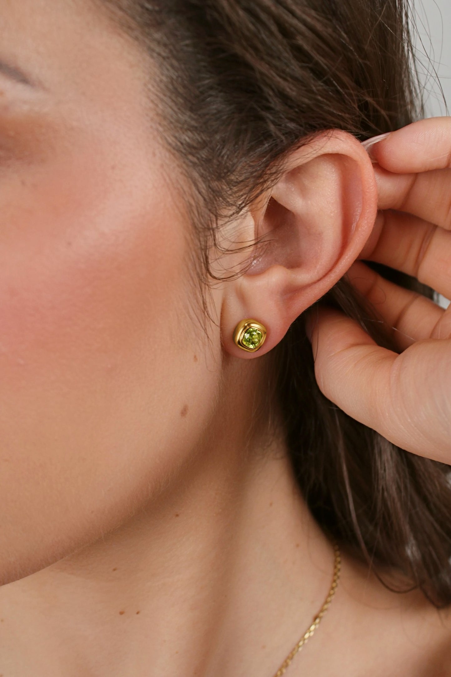 Puff Stud Earrings in 18K Gold